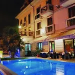 Отель Savoia 3*