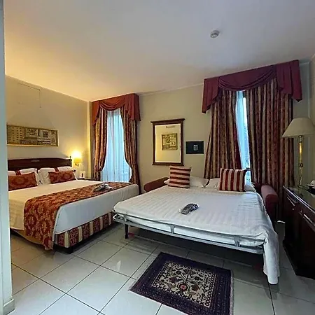 Savoia 3* Turin