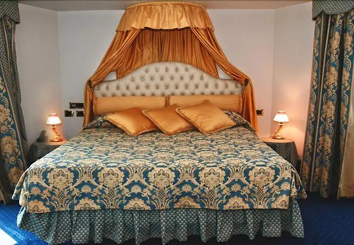 Savoia Hotel 3*