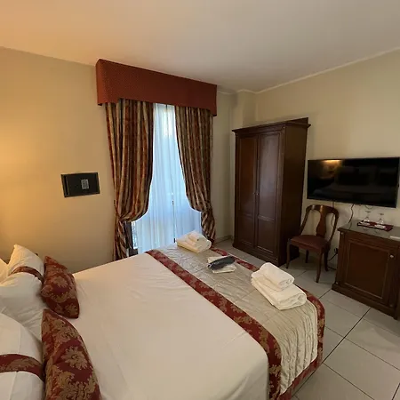 萨沃意亚别墅酒店 3*