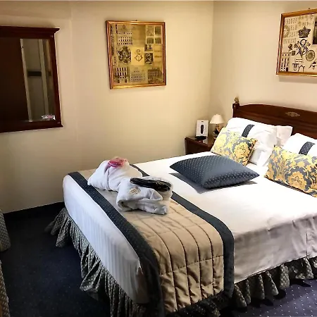 萨沃意亚别墅酒店 酒店 3*